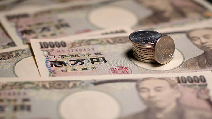 日本央行坚持强力干预债市 日元贬值将持续